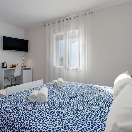 The White Building - Rooms Costermano sul Garda Exterior foto