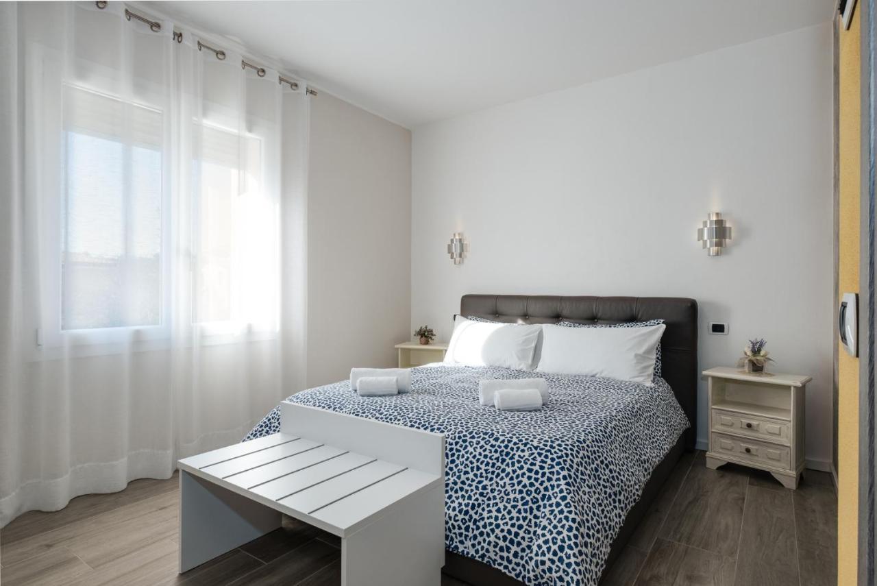 The White Building - Rooms Costermano sul Garda Exterior foto