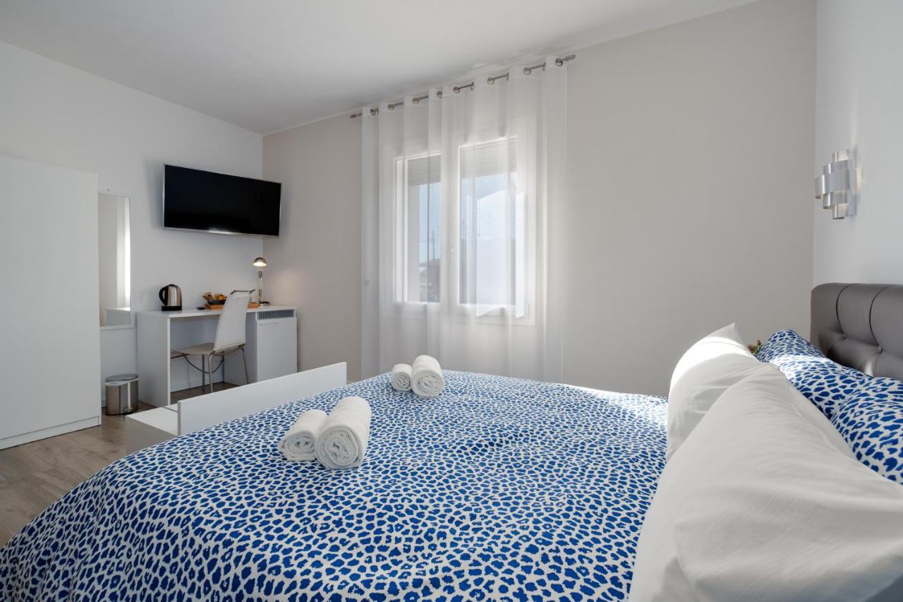 The White Building - Rooms Costermano sul Garda Exterior foto