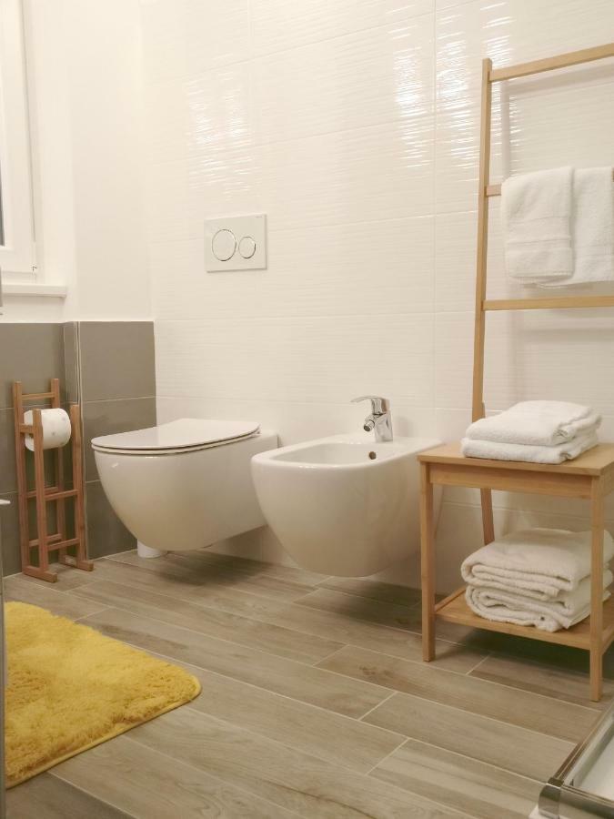 The White Building - Rooms Costermano sul Garda Exterior foto